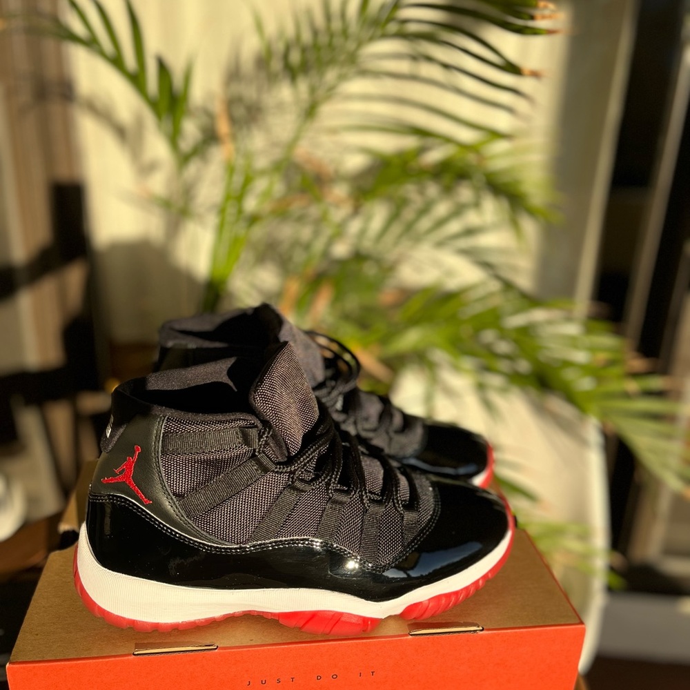 Nike Air Jordan 11 Bred